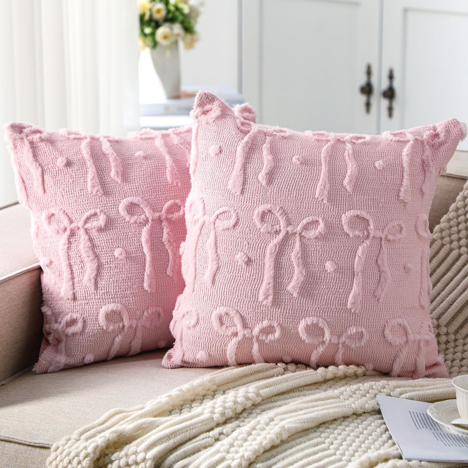 Pillow Insert 18X18 - ปลอกหมอนอิงลายโบว์สีชมพู ขนาด 18x18 นิ้ว ปลอกหมอนตกแต่งสไตล์โคเควตต์ ผ้าพลัฌนุ่ม